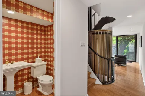 $1,485,000 | 245 South 3rd Street, Philadelphia, PA 19106