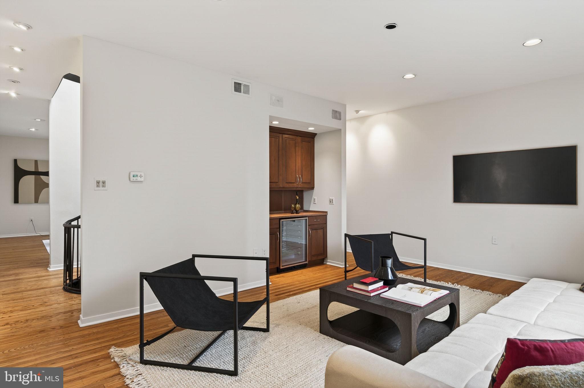 245 South 3rd Street Philadelphia, PA 19106 - Photo 21 of 63