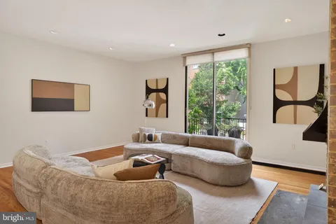 $1,485,000 | 245 South 3rd Street, Philadelphia, PA 19106
