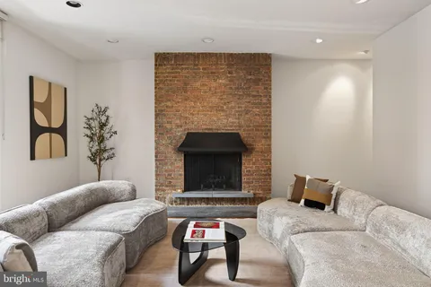 $1,485,000 | 245 South 3rd Street, Philadelphia, PA 19106