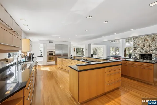 $1,599,990 | 47 Hopper Farm Road, Upper Saddle River, NJ 07458