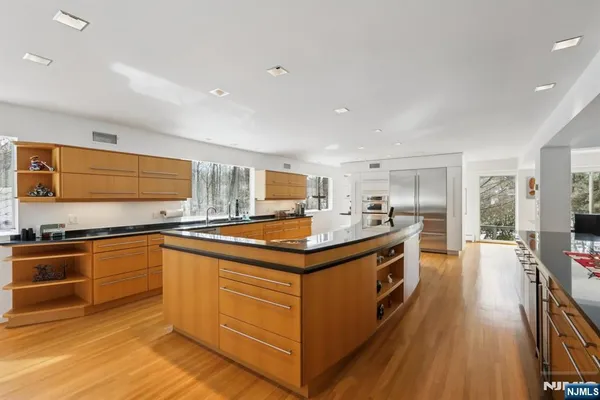 $1,599,990 | 47 Hopper Farm Road, Upper Saddle River, NJ 07458