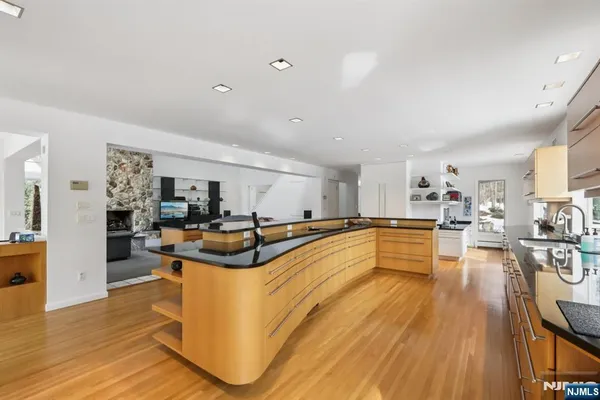 $1,599,990 | 47 Hopper Farm Road, Upper Saddle River, NJ 07458