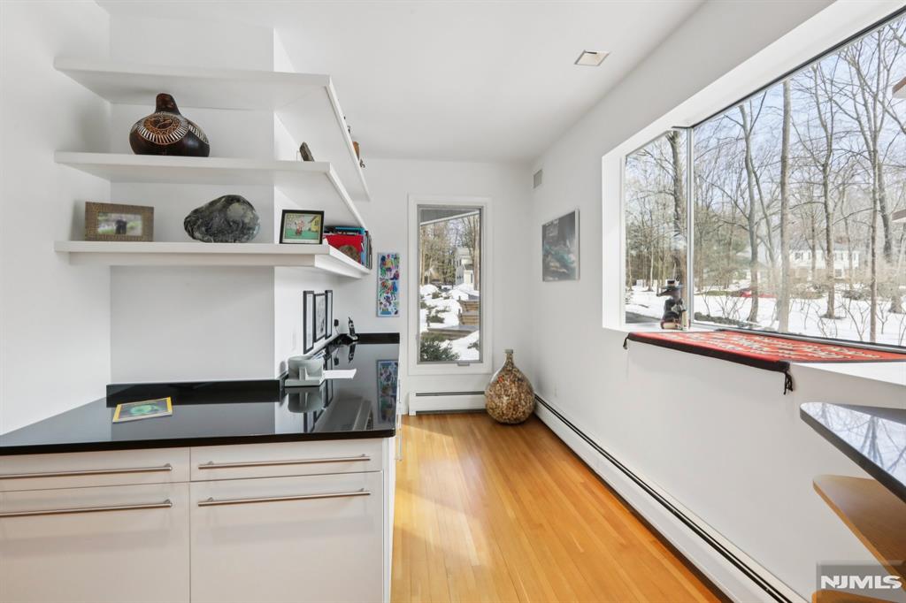 47 Hopper Farm Road Upper Saddle River, NJ 07458 - Photo 19 of 50