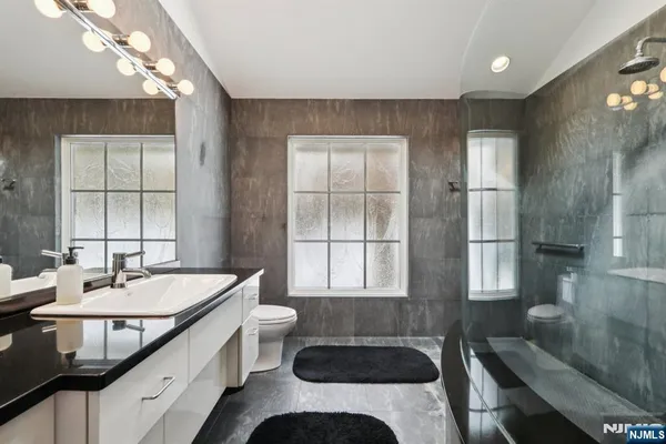 $1,599,990 | 47 Hopper Farm Road, Upper Saddle River, NJ 07458