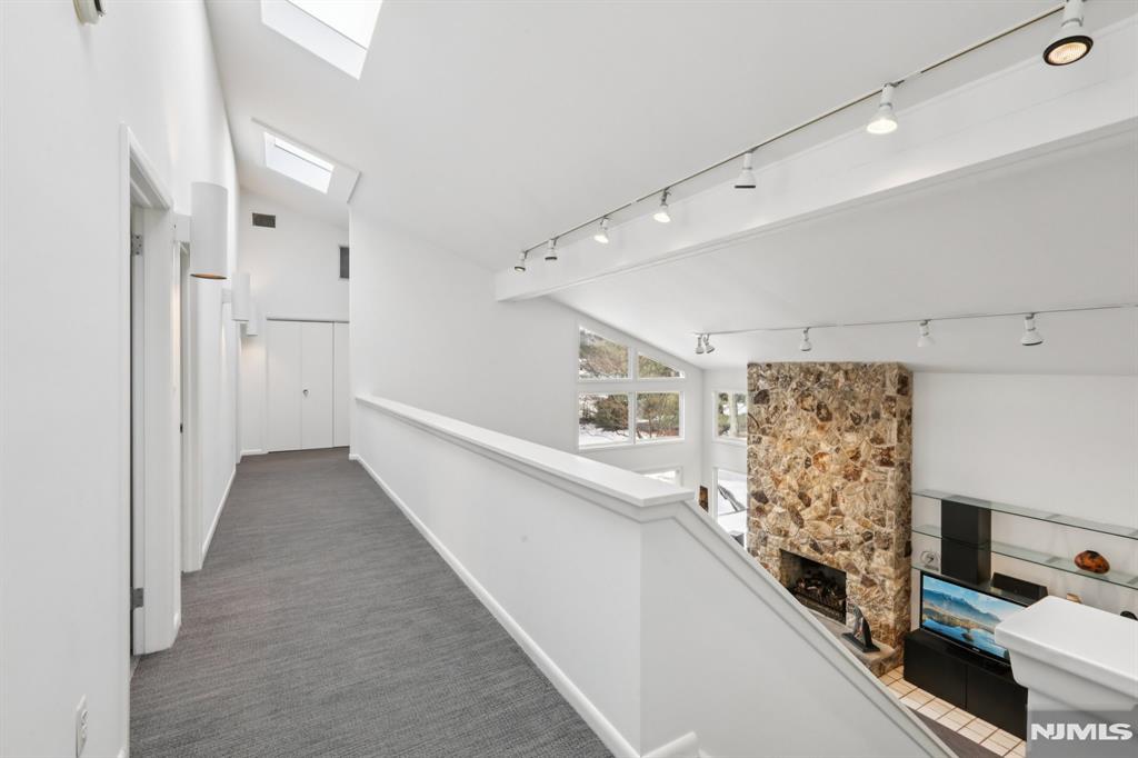 47 Hopper Farm Road Upper Saddle River, NJ 07458 - Photo 33 of 50