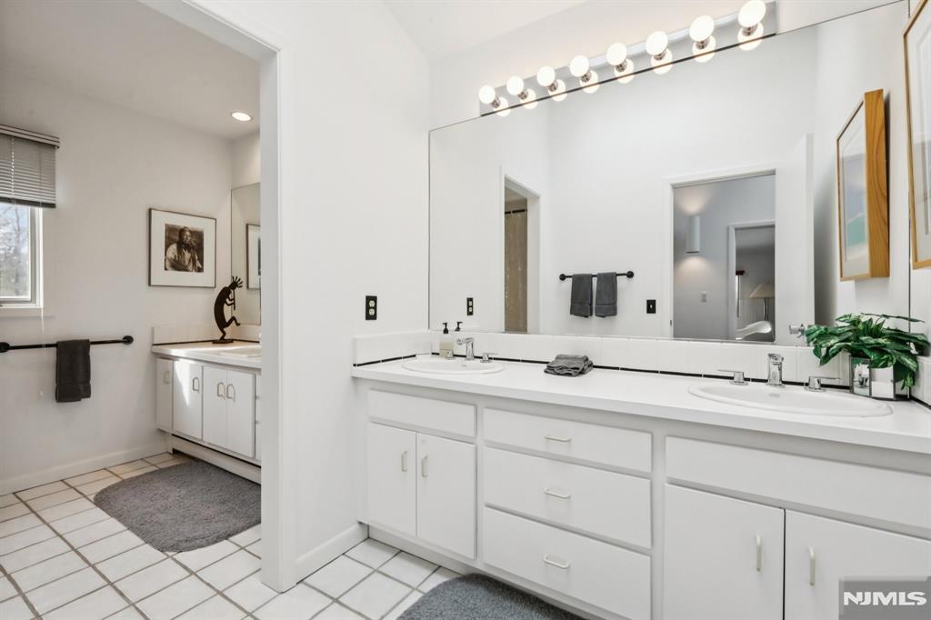 47 Hopper Farm Road Upper Saddle River, NJ 07458 - Photo 36 of 50