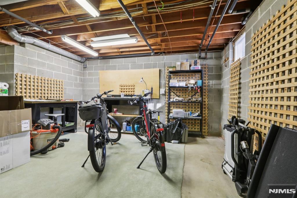 47 Hopper Farm Road Upper Saddle River, NJ 07458 - Photo 39 of 50