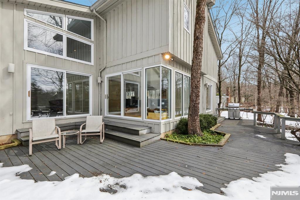 47 Hopper Farm Road Upper Saddle River, NJ 07458 - Photo 44 of 50