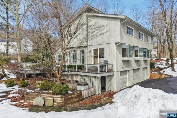 $1,599,990 | 47 Hopper Farm Road, Upper Saddle River, NJ 07458