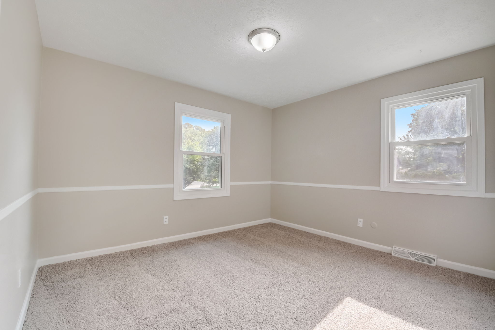 1935 Sandhill Road Indianapolis, IN 46217 - Photo 11 of 16 Gallery Image 11