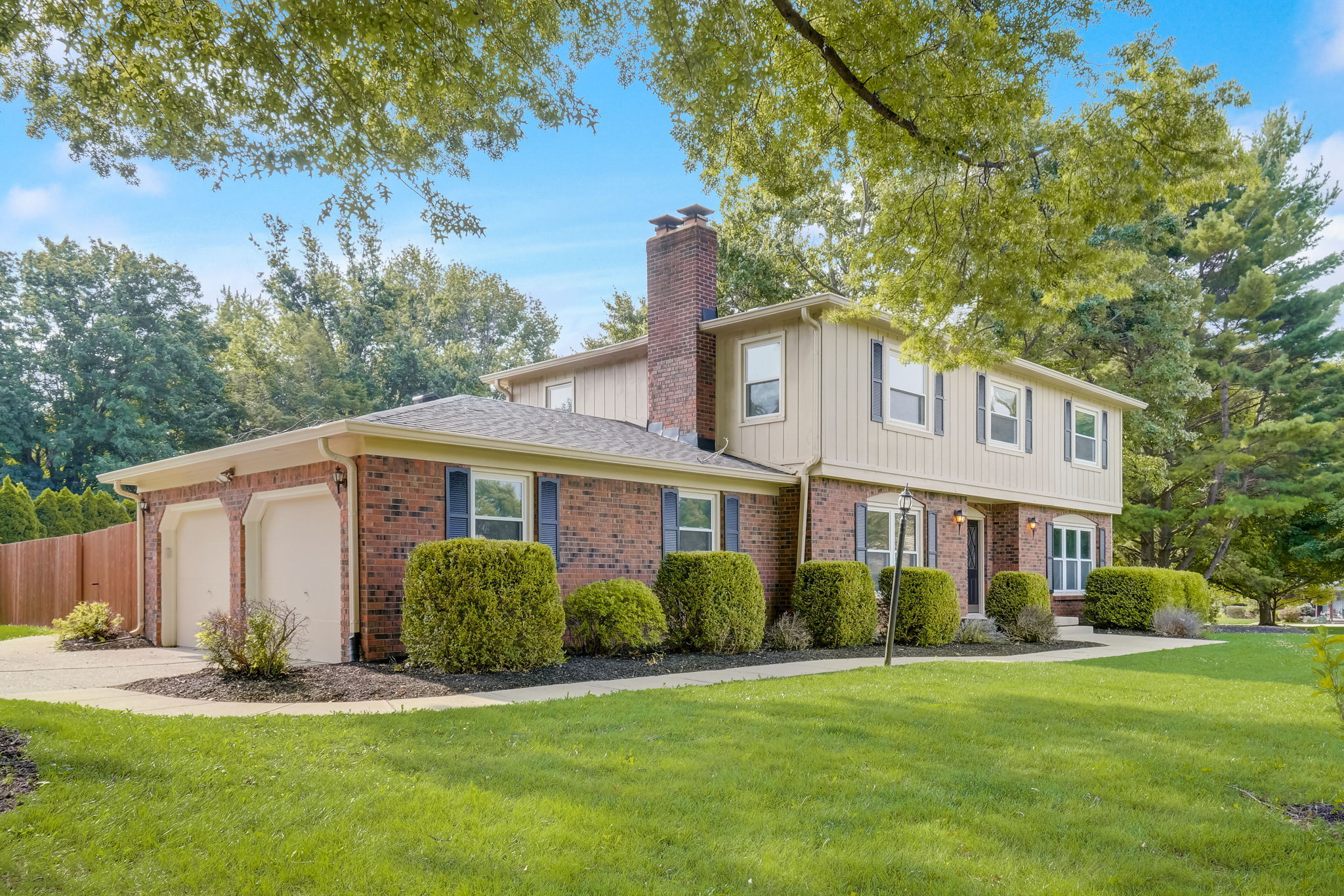 1935 Sandhill Road Indianapolis, IN 46217 - Photo 2 of 16 Gallery Image 2