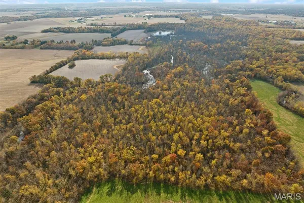 $625,000 | Undisclosed Address, St. Jacob, IL 62281