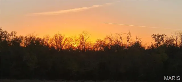 $625,000 | Undisclosed Address, St. Jacob, IL 62281