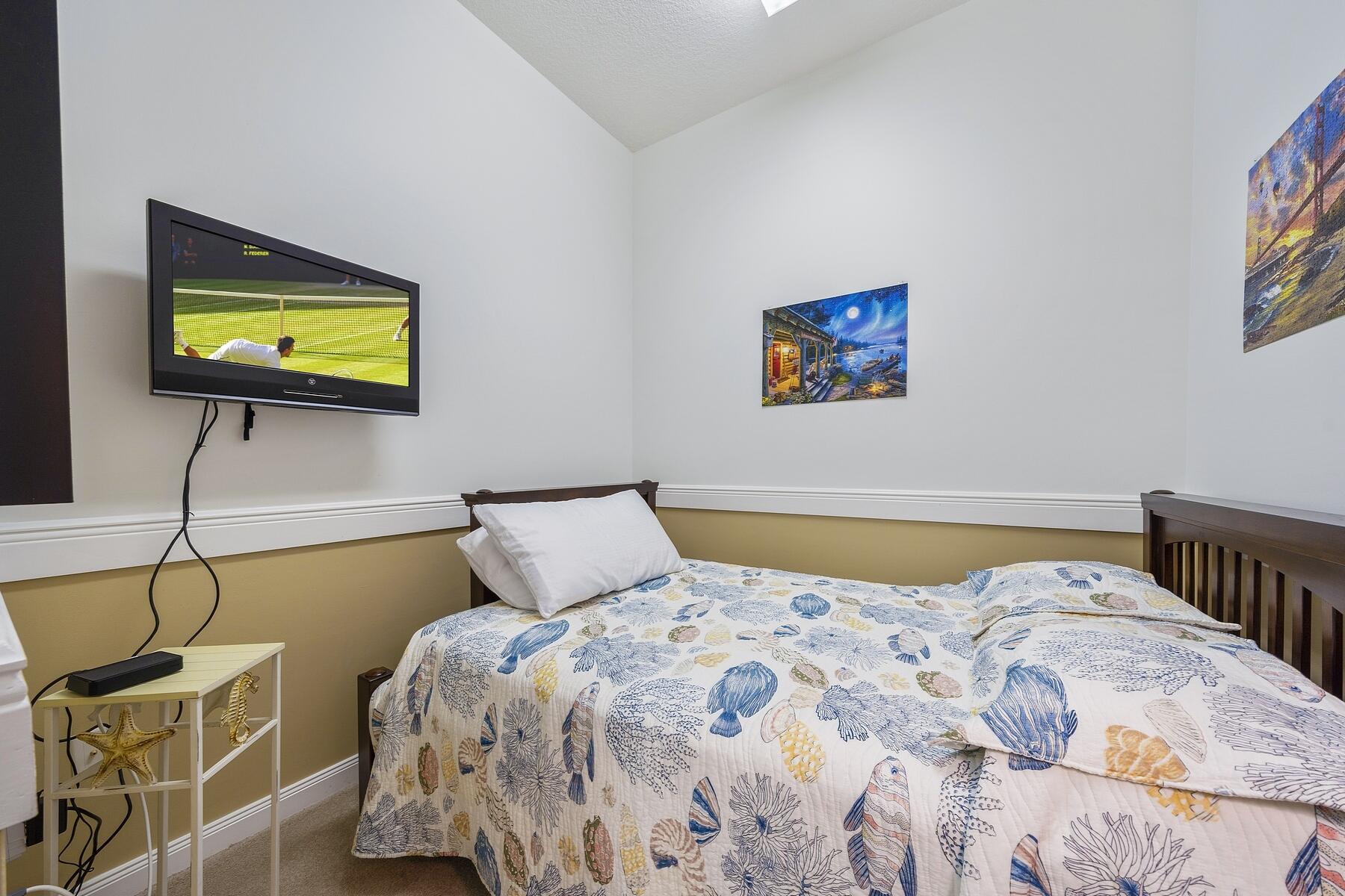 30 Harbour Isles, Unit 104 Fort Pierce, FL 34949 - Photo 10 of 18 9 - 30 Harbour Isle Dr W #104 (37)