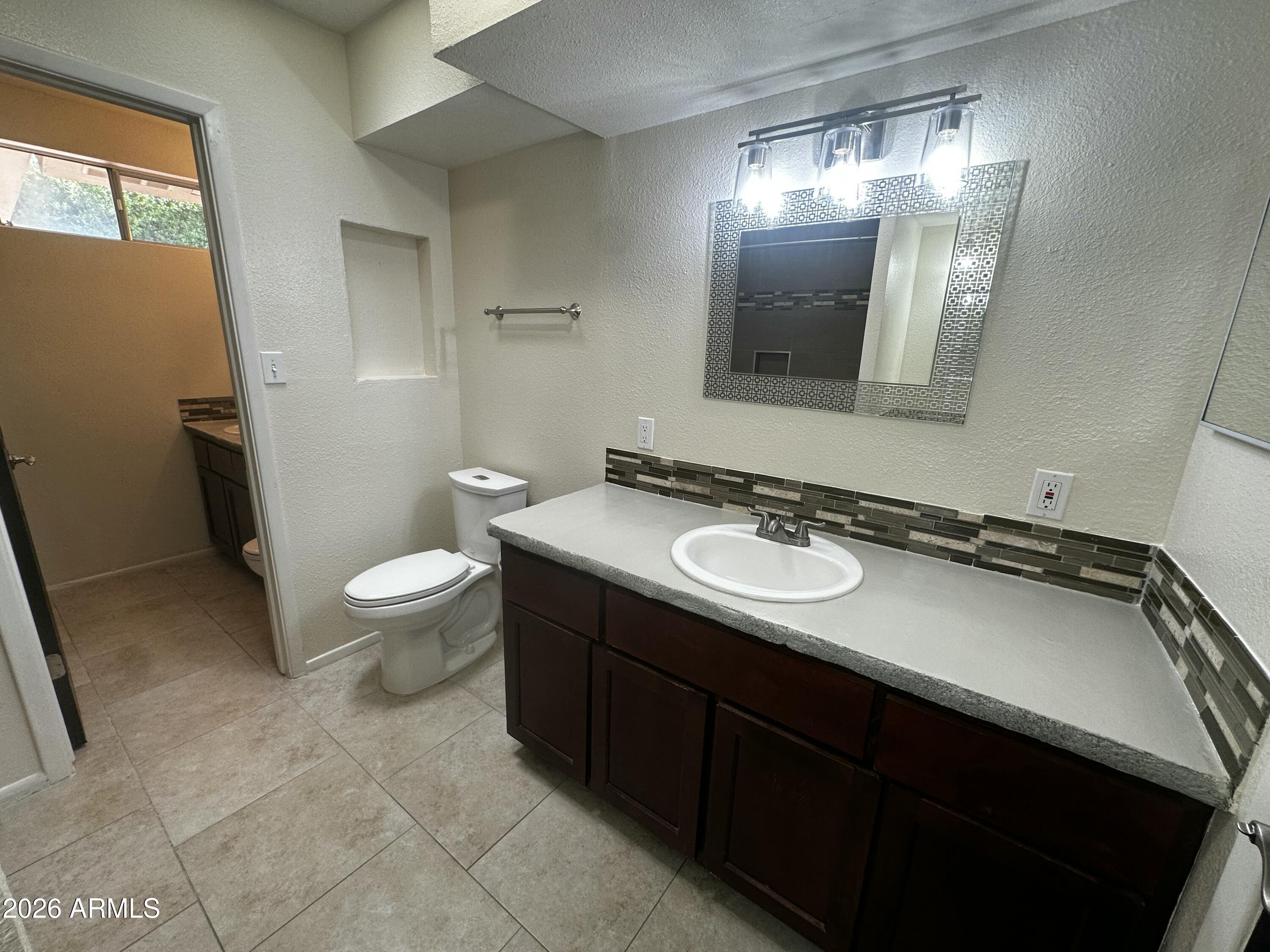 8737 East Jackrabbit Road Scottsdale, AZ 85250 - Photo 21 of 25 Full Bathroom 2 separate sinks