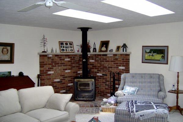 605 Bond Street Bushkill, PA 18324 - Photo 6 of 16 Living Room Wood or Coal Stove