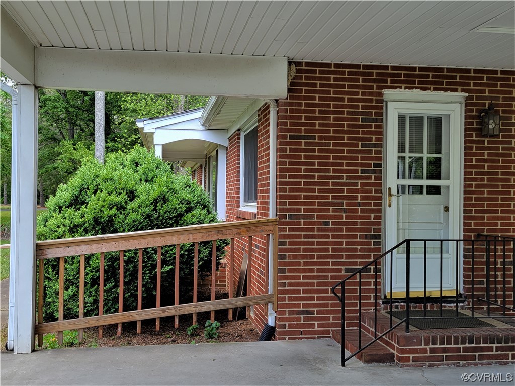 7529 Wilton Road Henrico, VA 23231 - Photo 31 of 31 a view of a house with a porch