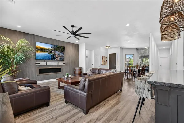 $679,000 | 2776 East Muncie Avenue, Fresno, CA 93720