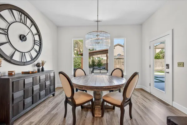 $679,000 | 2776 East Muncie Avenue, Fresno, CA 93720