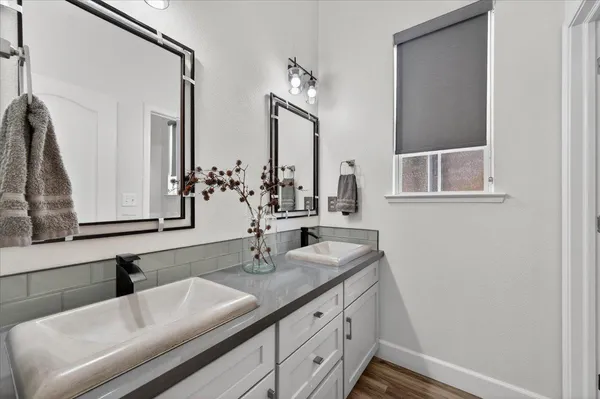 $679,000 | 2776 East Muncie Avenue, Fresno, CA 93720