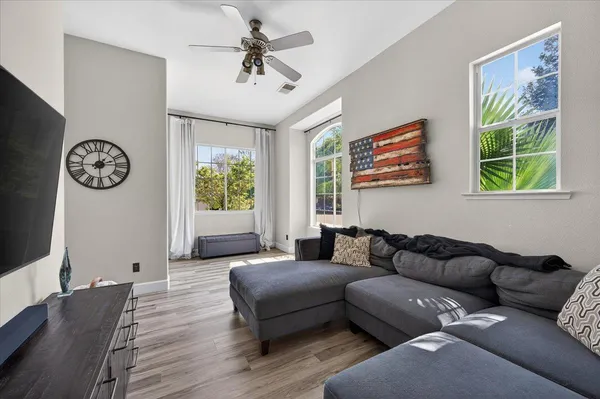 $679,000 | 2776 East Muncie Avenue, Fresno, CA 93720
