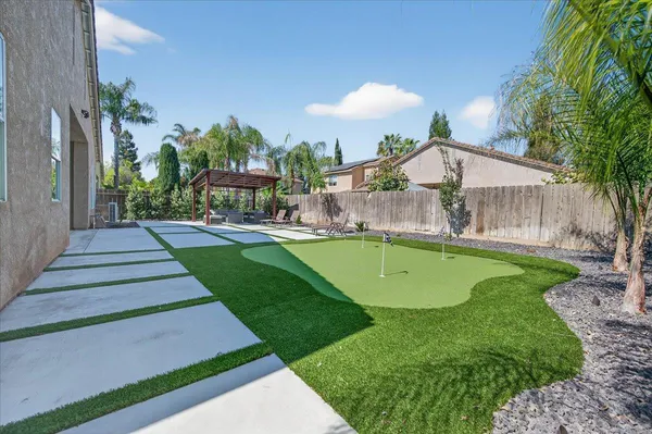 $679,000 | 2776 East Muncie Avenue, Fresno, CA 93720
