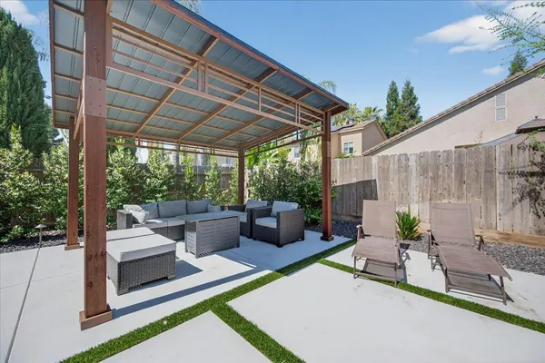 $679,000 | 2776 East Muncie Avenue, Fresno, CA 93720