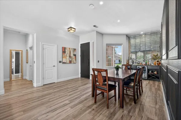 $679,000 | 2776 East Muncie Avenue, Fresno, CA 93720