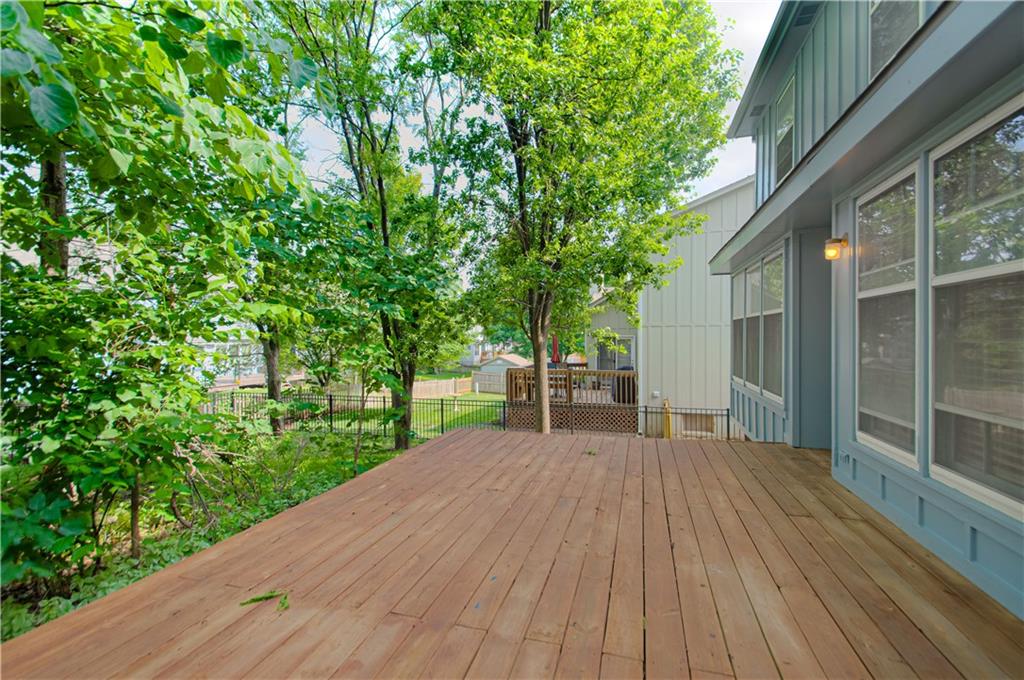 8209 Bell Road Lenexa, KS 66219 - Photo 39 of 49