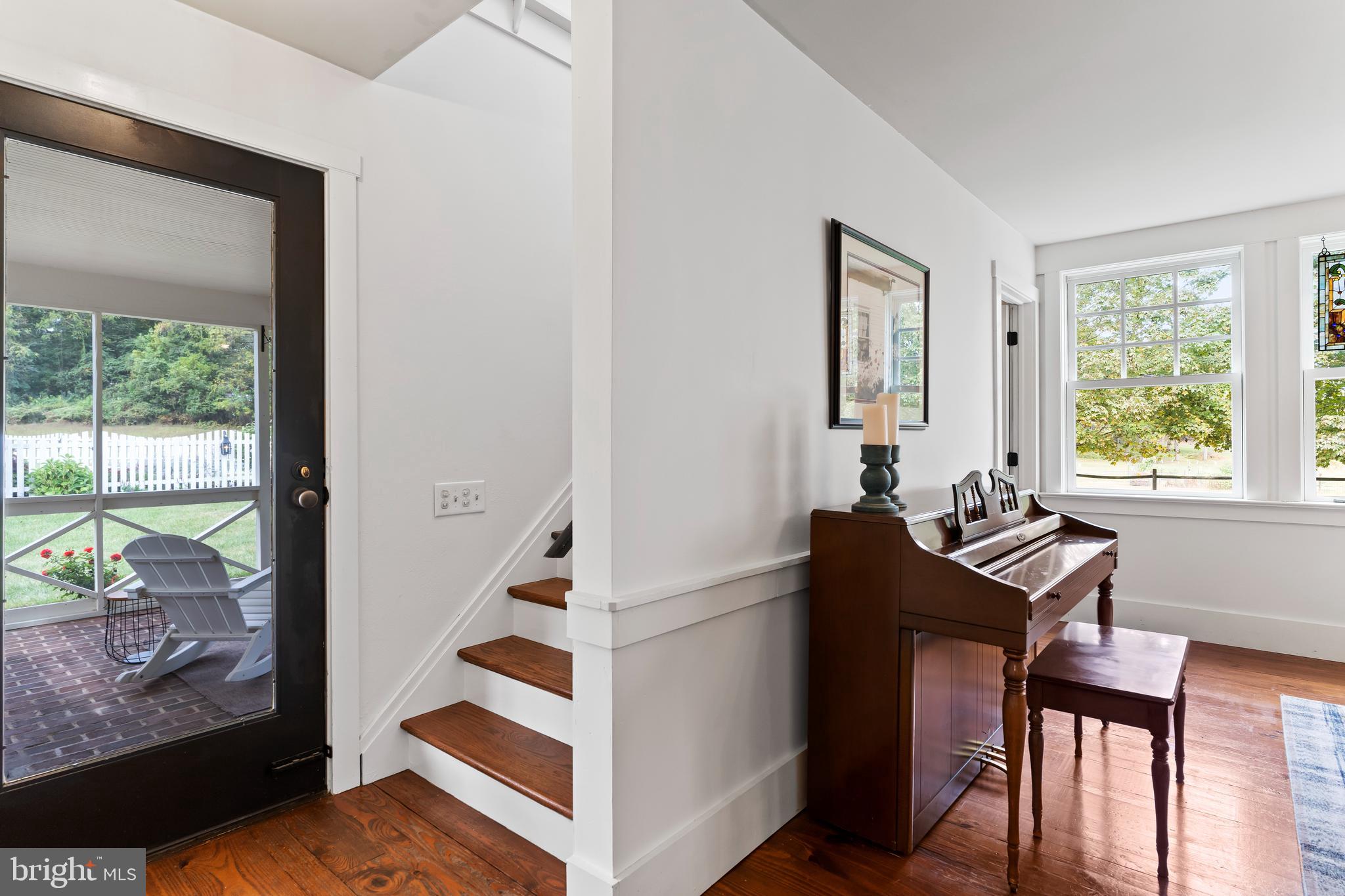 111 Old Stonehouse Road North Carlisle, PA 17015 - Photo 25 of 64 2nd Stairwell to 2nd Floor