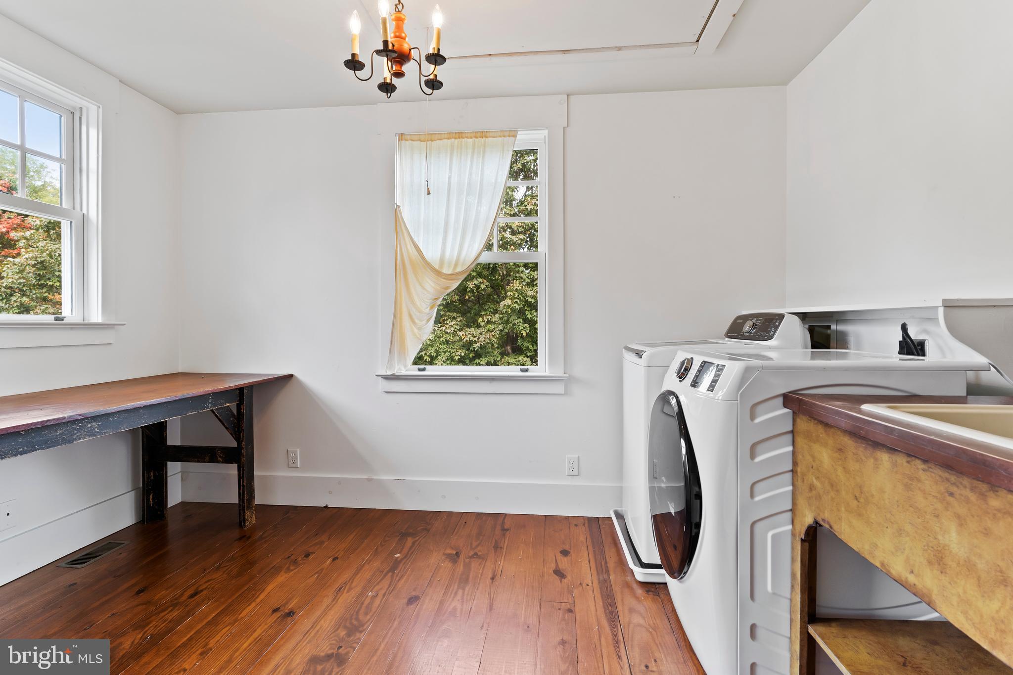 111 Old Stonehouse Road North Carlisle, PA 17015 - Photo 40 of 64 2nd Floor Laundry Room