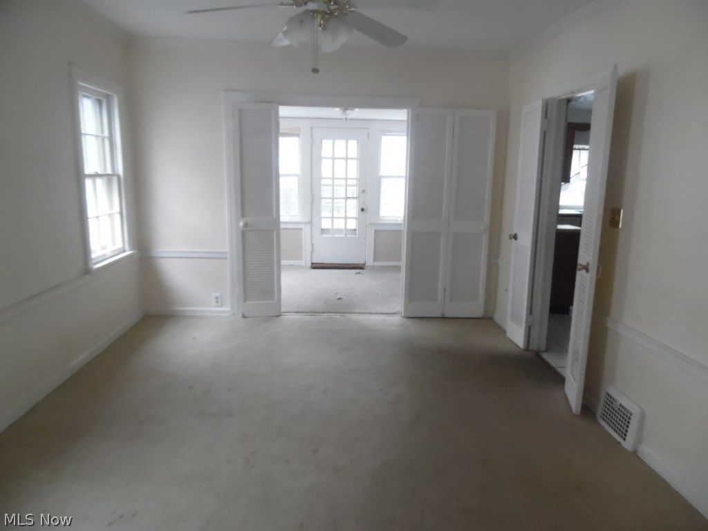 890 Helmsdale Road Cleveland Heights, OH 44112 - Photo 6 of 16