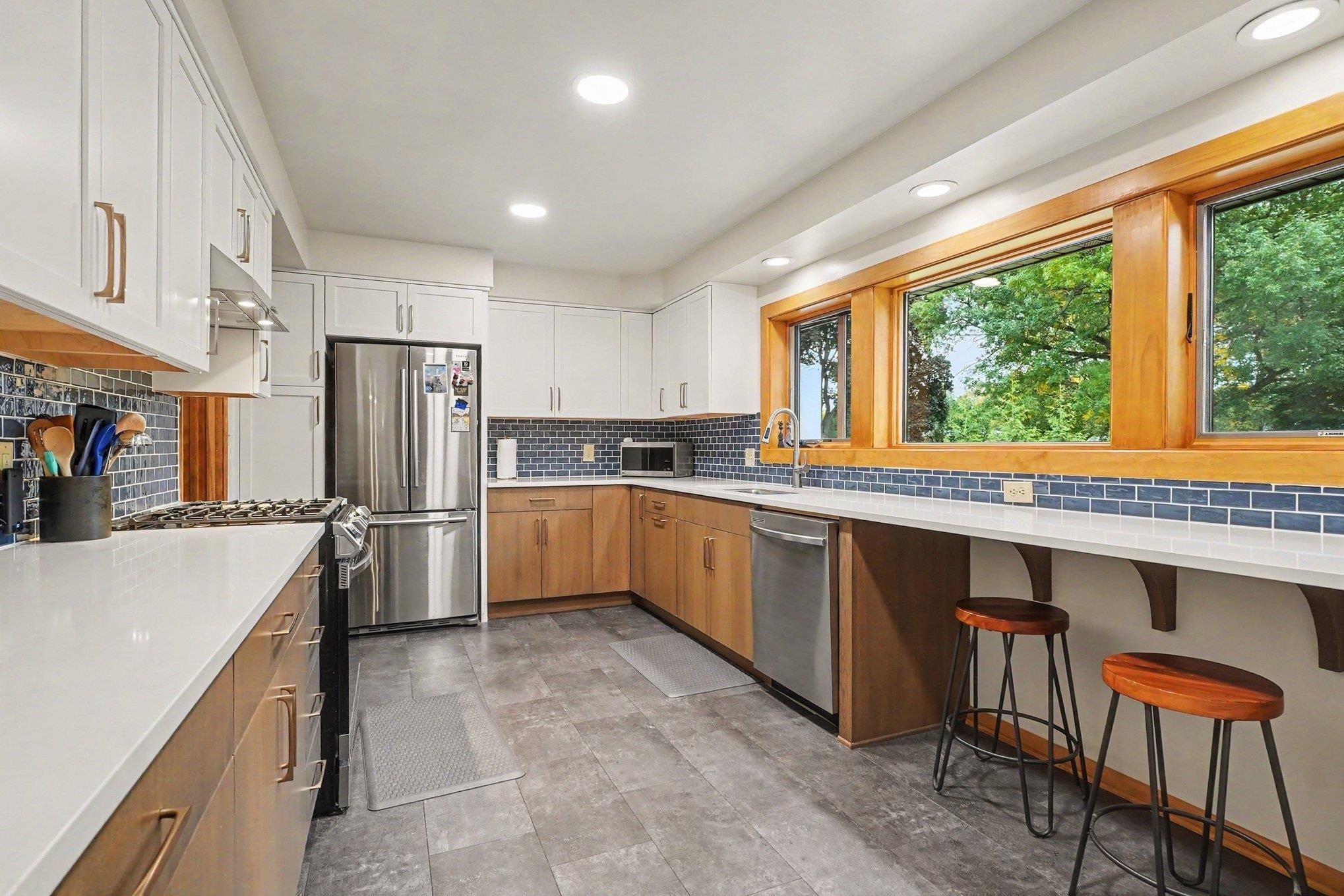 1225 West St Andrews Road Midland, MI 48640 - Photo 12 of 29 Gallery Image 12