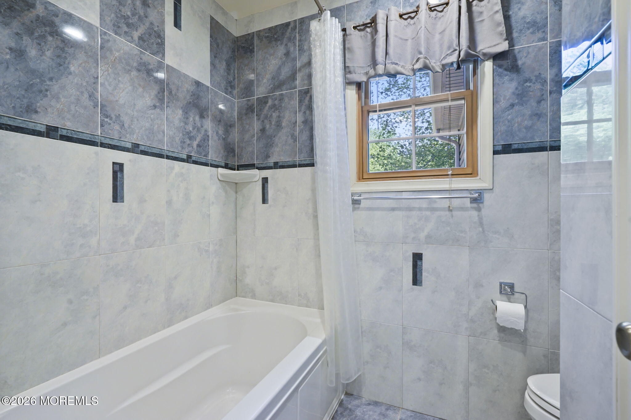 710 Hopping Road Middletown, NJ 07718 - Photo 22 of 37 Hall Bath