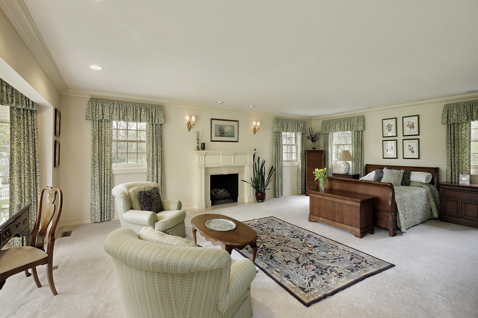 578 Sunset Ridge Road Northfield, IL 60093 - Photo 13 of 21 a living room with furniture rug and window