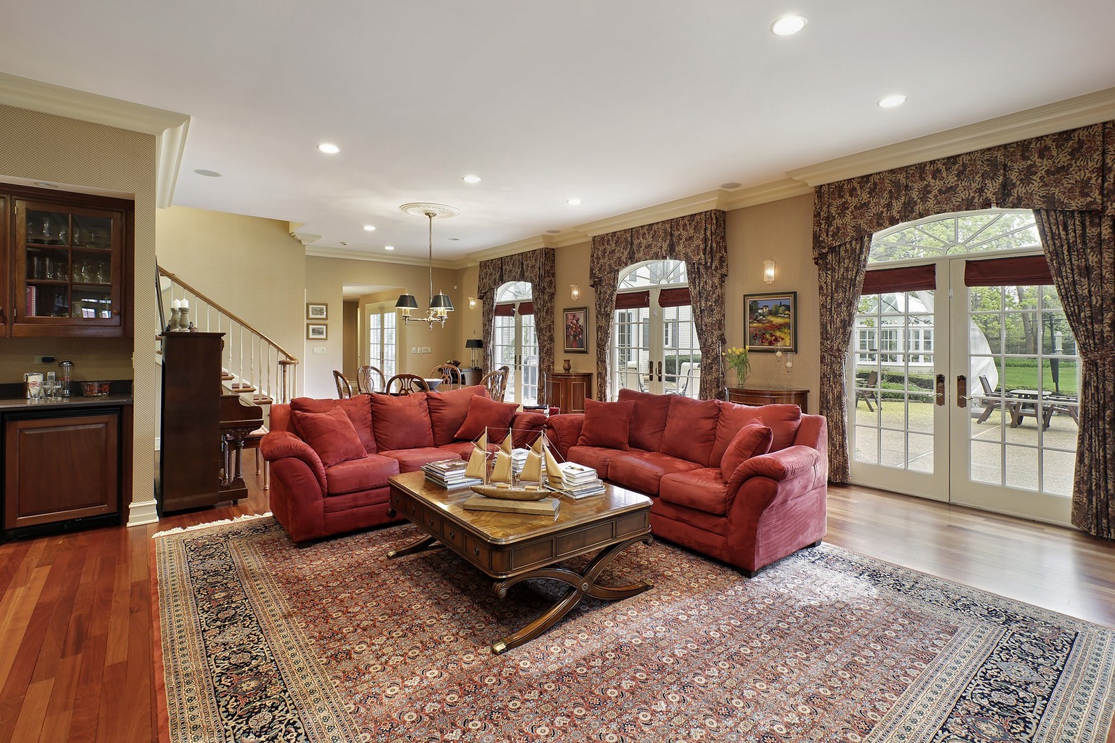578 Sunset Ridge Road Northfield, IL 60093 - Photo 9 of 21 a living room with furniture ceiling and wooden floor