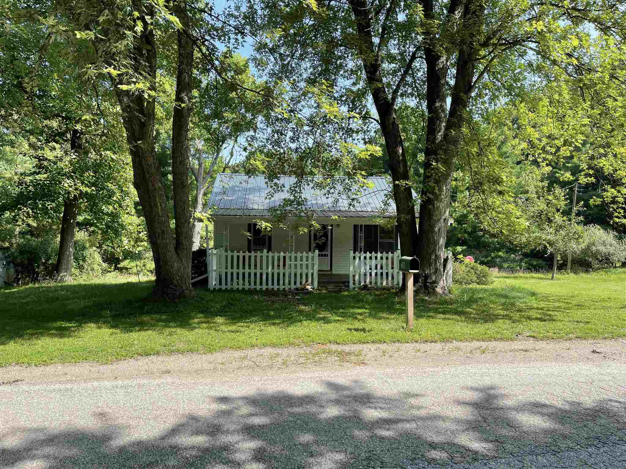 6471 East Lampkins Ridge Road Bloomington, IN 47401 - Photo 2 of 14