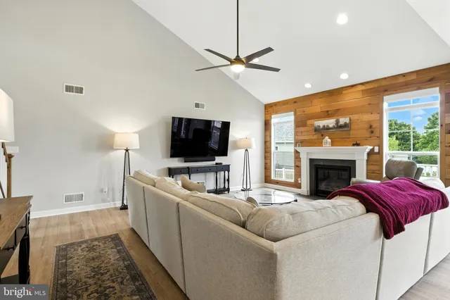 $499,900 | 1870 Buck Hill Drive, York, PA 17408