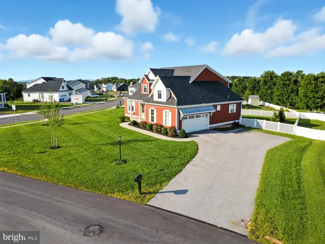 $499,900 | 1870 Buck Hill Drive, York, PA 17408