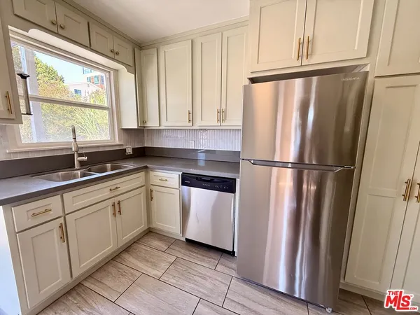 $3,295 | 1313 Douglas Street, Unit 1315, Los Angeles, CA 90026