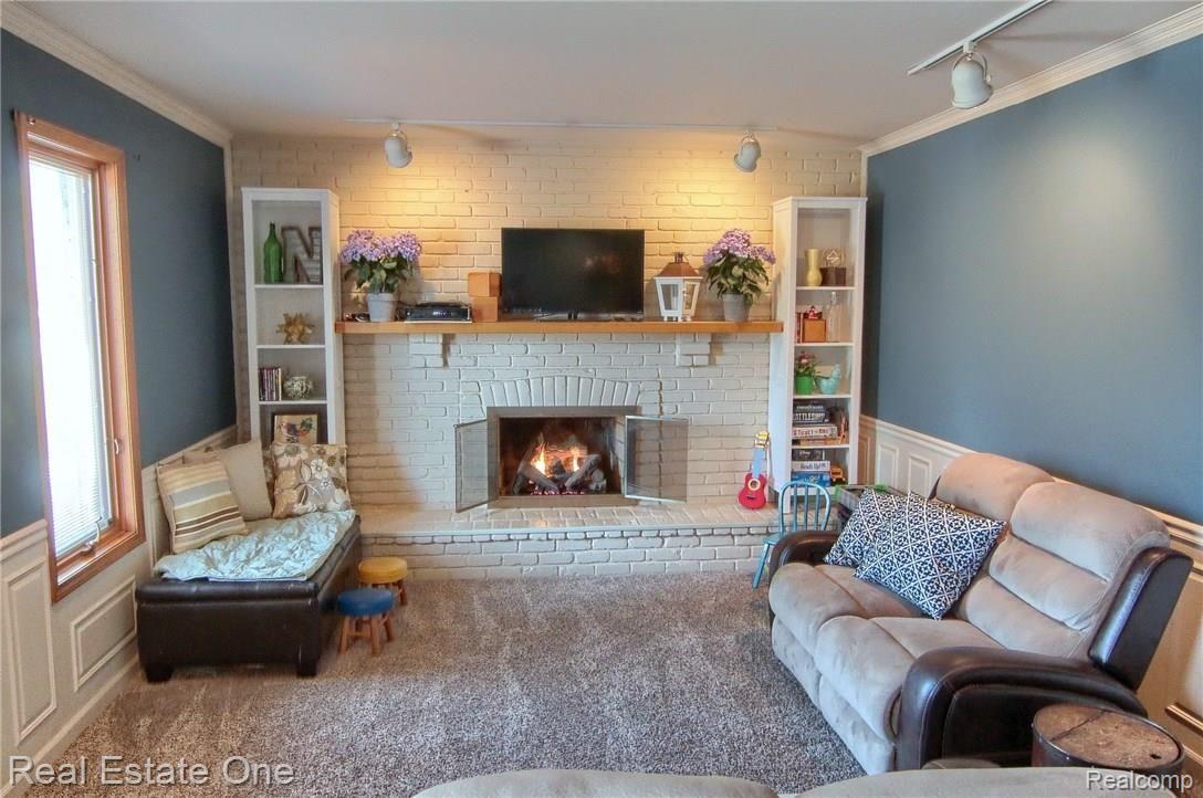 36225 Fredericksburg Road Farmington, MI 48331 - Photo 18 of 30 Living_Room_2nd_View.jpg