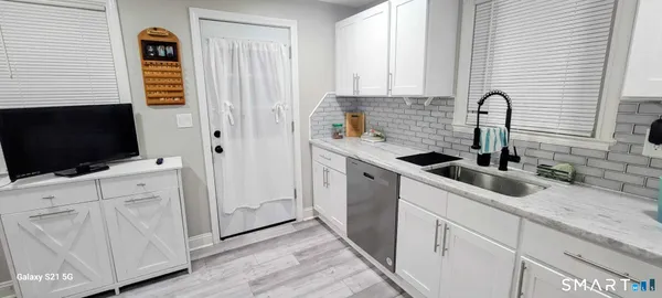 $325,000 | 29 Highview Street, Waterbury, CT 06708