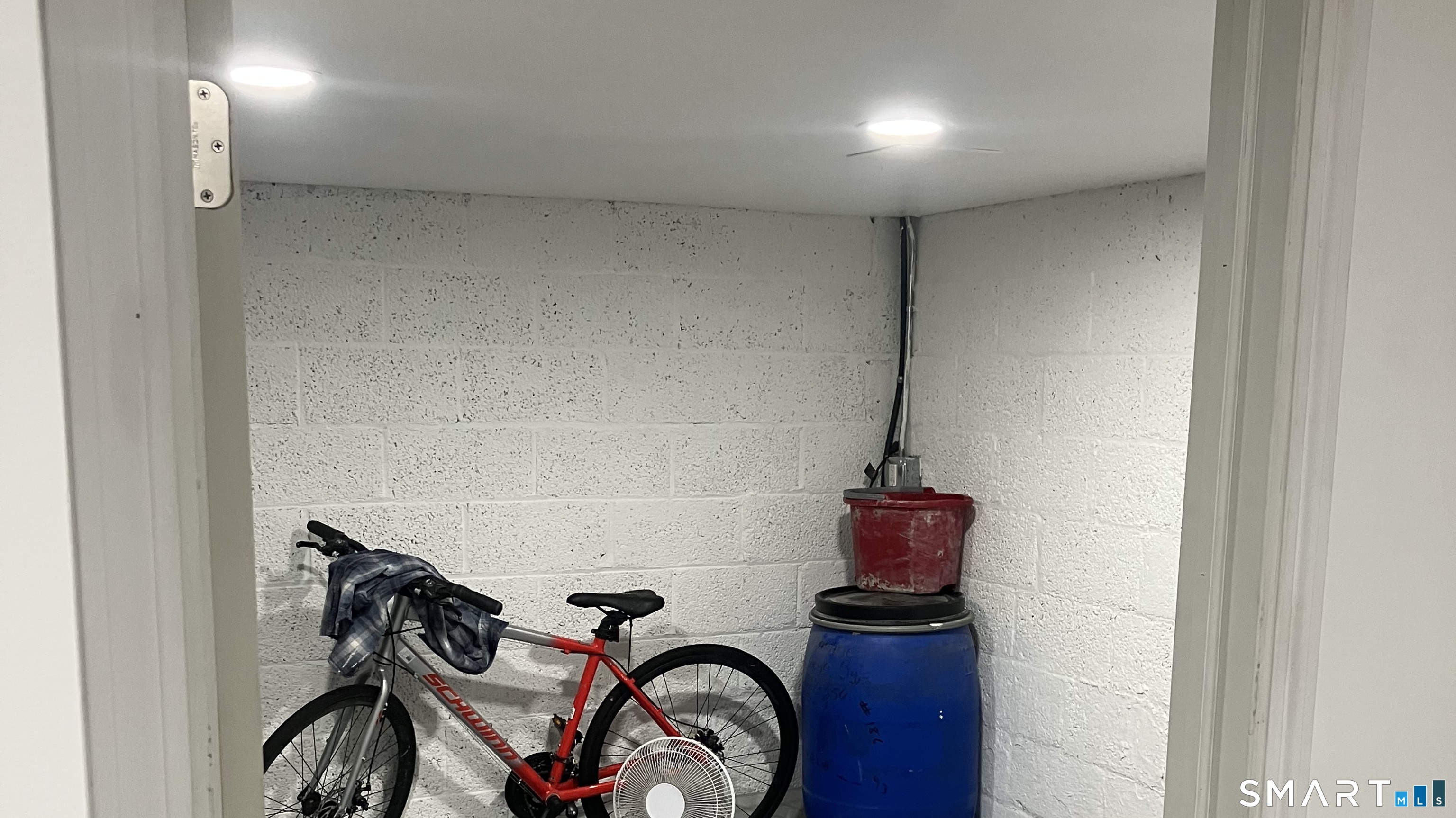 29 Highview Street Waterbury, CT 06708 - Photo 32 of 39