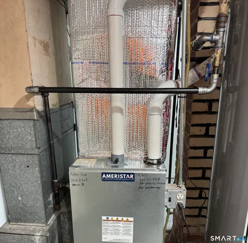 $325,000 | 29 Highview Street, Waterbury, CT 06708