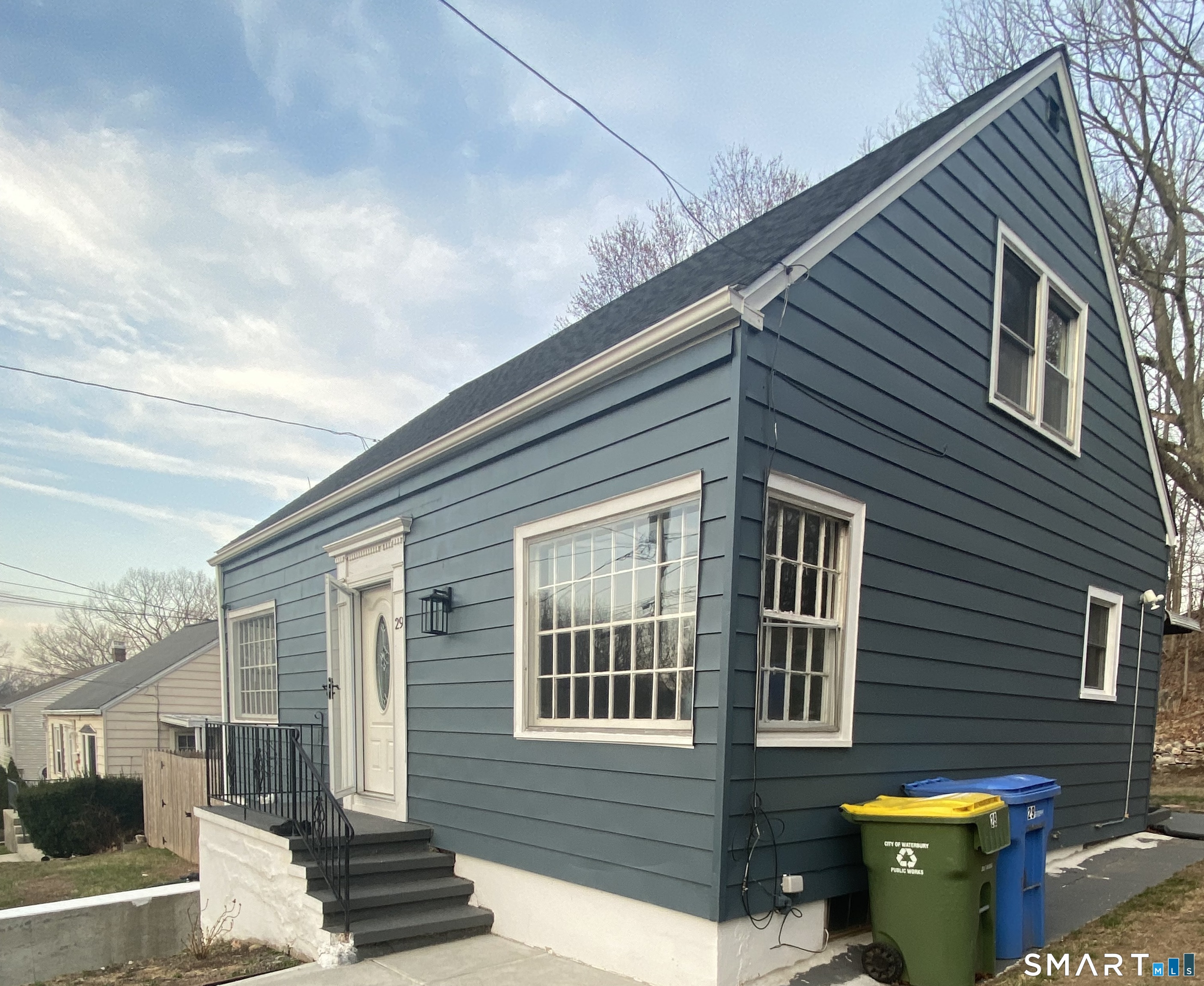 29 Highview Street Waterbury, CT 06708 - Photo 4 of 51