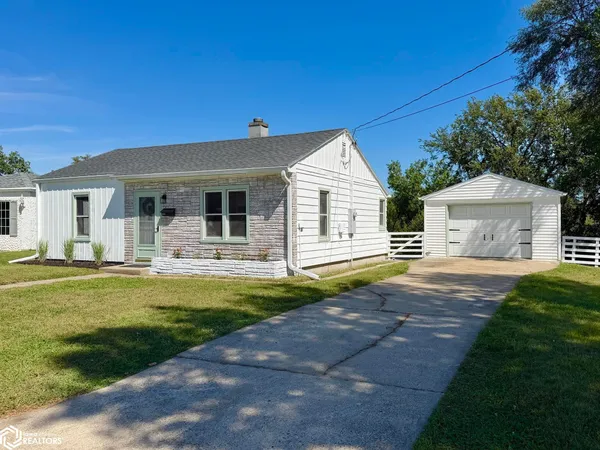 $164,000 | 606 West 14th Street North, Newton, IA 50208