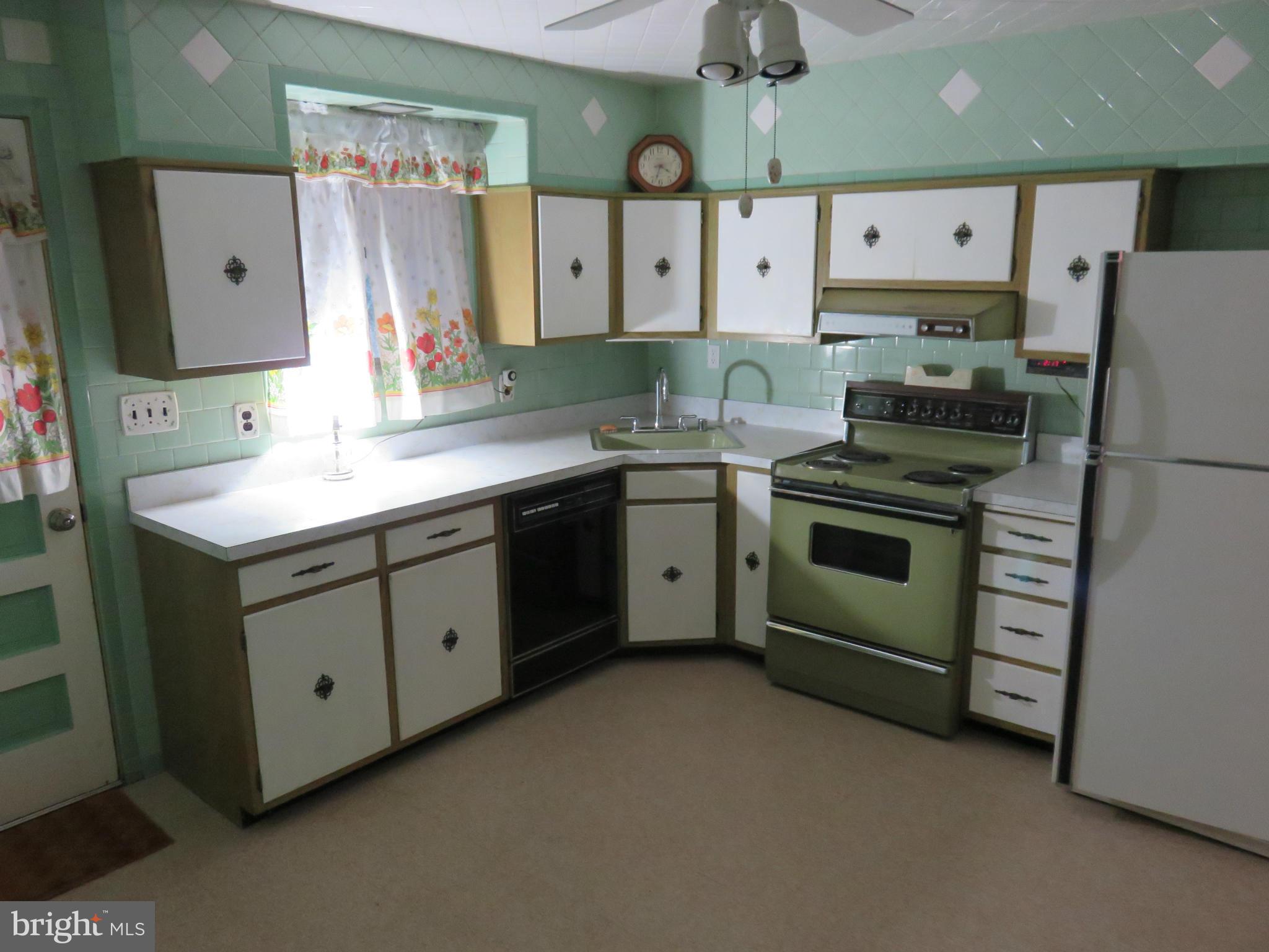 3347 Moravia Road Baltimore, MD 21214 - Photo 9 of 19 Kitchen