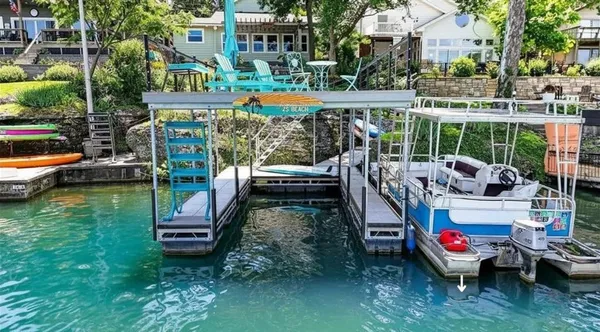 $575,000 | 25 Beach Drive, Lake Tapawingo, MO 64015