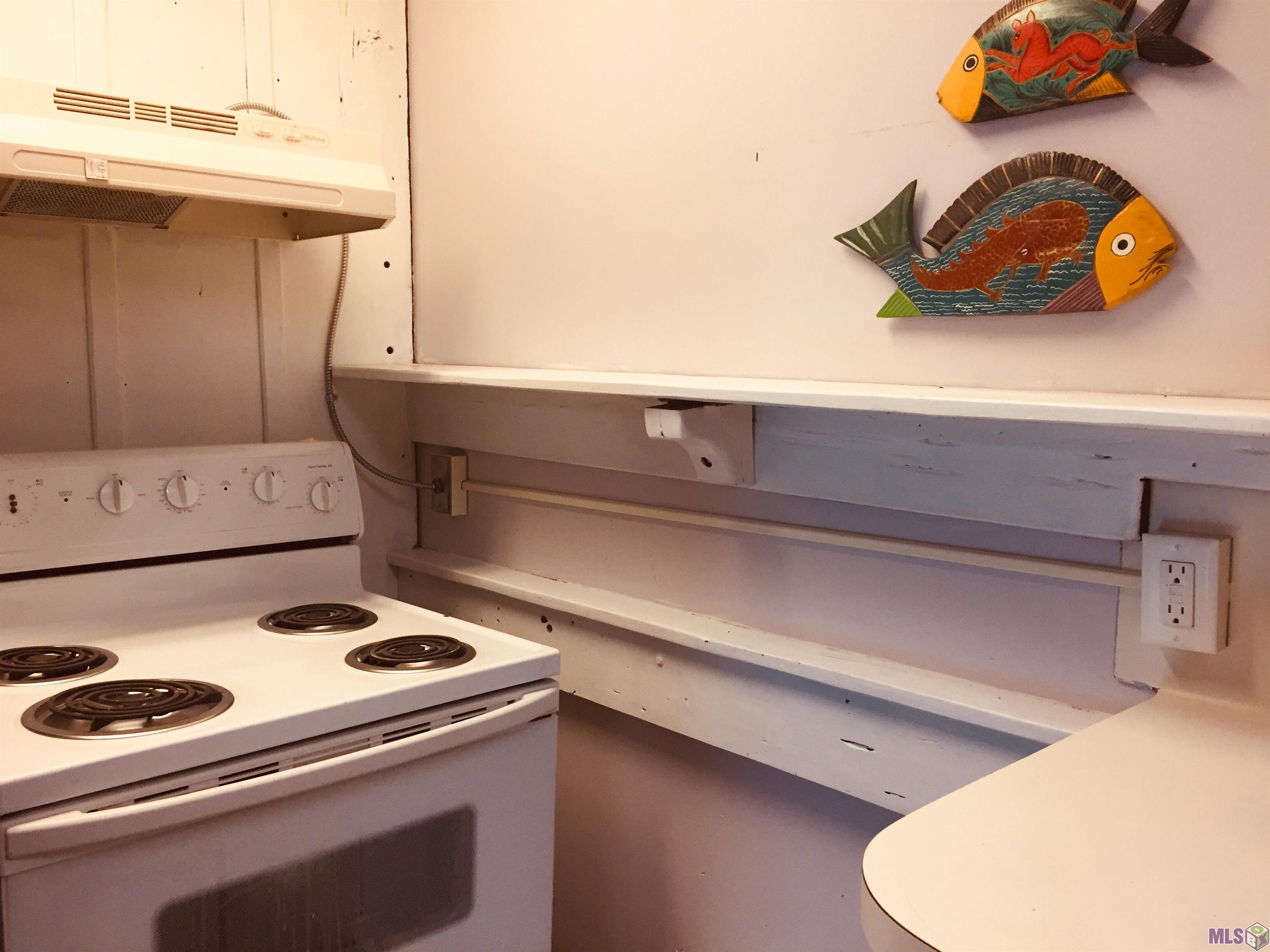 879 South Eugene Street, Unit 4 Baton Rouge, LA 70806 - Photo 18 of 39 Kitchen unit 4